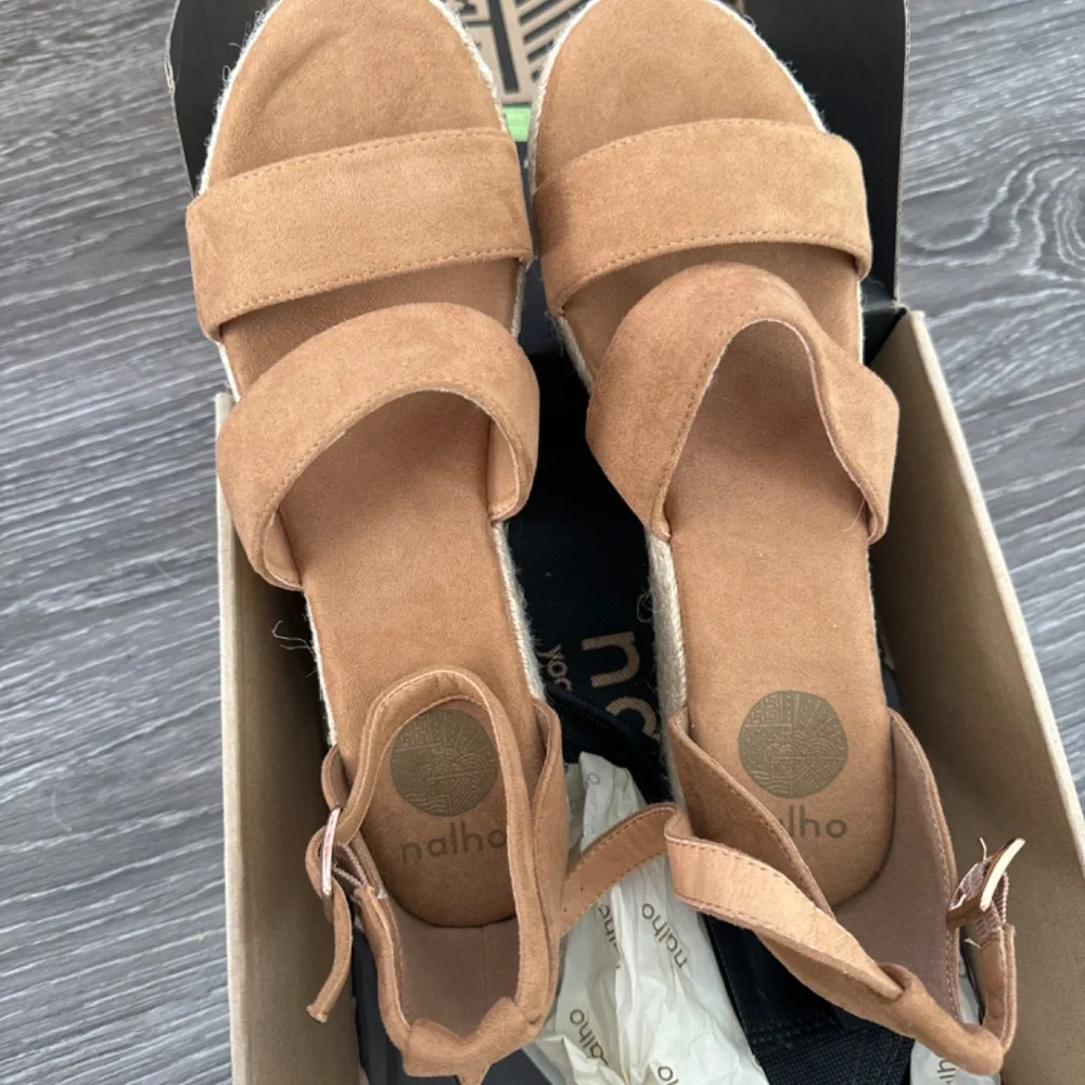 Nalho Amara Light Brown Women’s size 11